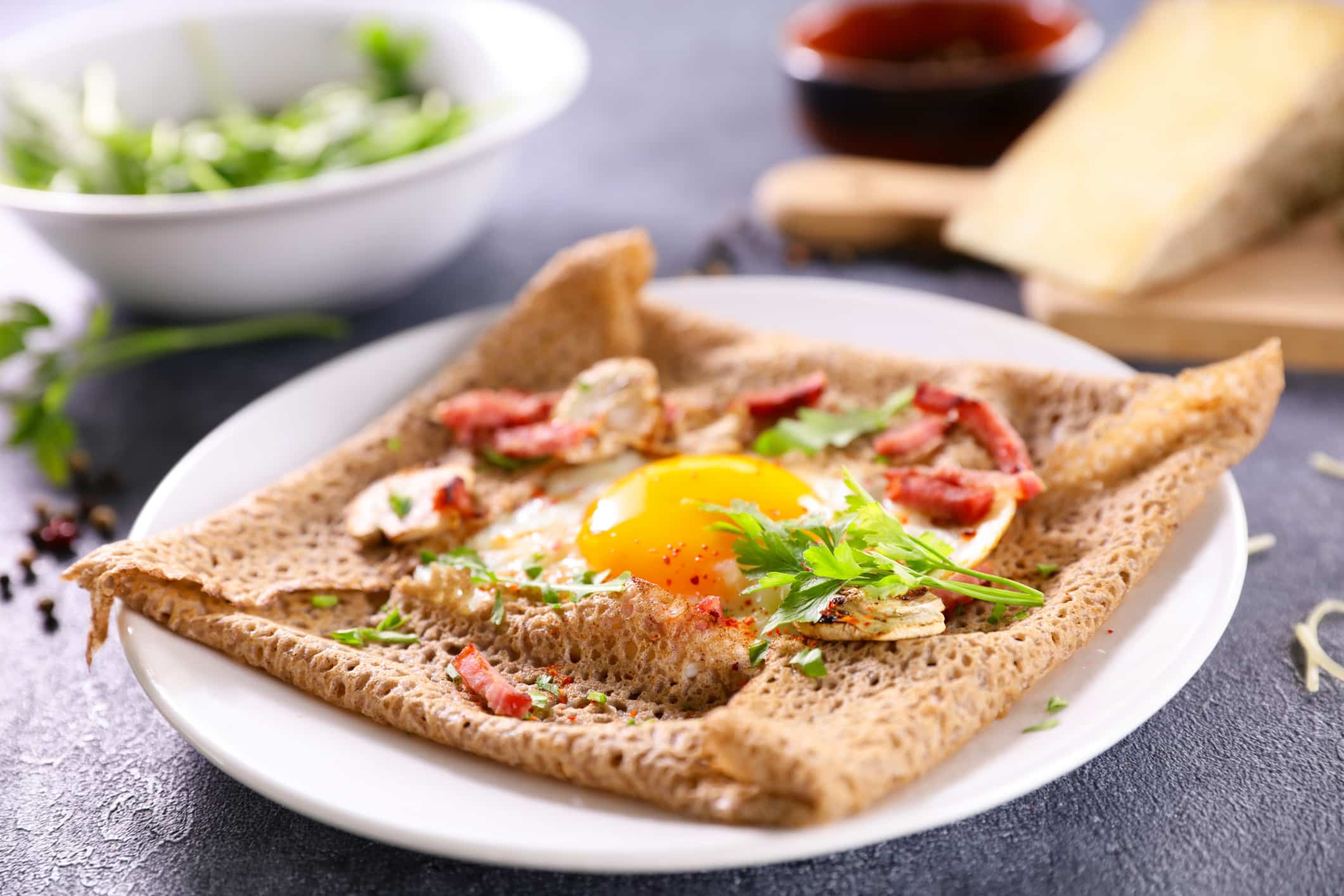 En 20 minutes chrono, ces galettes de sarrasin aux œufs et fromage ont sauvé mes dîners (et bluffé tout le monde)